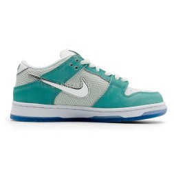 Nike SB Dunk Low April Skateboards