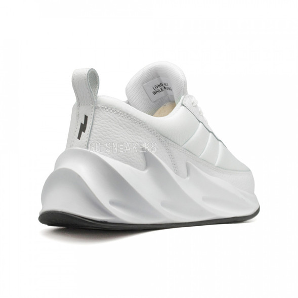 Женские кроссовки Adidas Shark White
